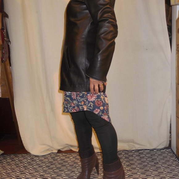 Danier women's leather jacket - Picture 5 of 5